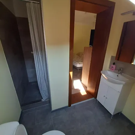 Gyopar Gyoengye Apartmanhaz Apartment Oroshaza
