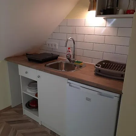 Gyopar Gyoengye Apartmanhaz * Orosháza