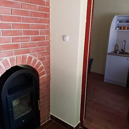 Gyopar Gyoengye Apartmanhaz Orosháza