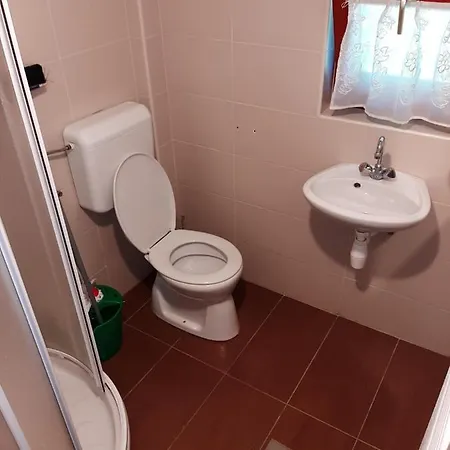 Gyopar Gyoengye Apartmanhaz Apartment Oroshaza