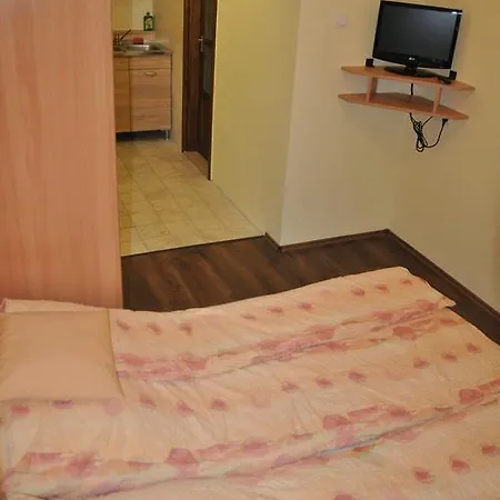 Gyopar Gyoengye Apartmanhaz *